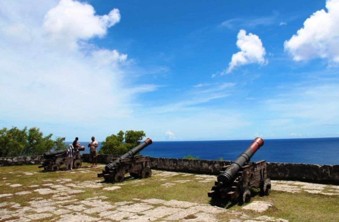 Площадь Испания — площадь, расположенная в центральной части Хагатны