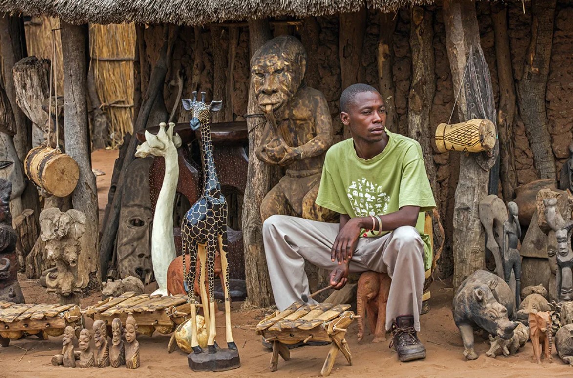 Местные жители Деревни Мукуни 