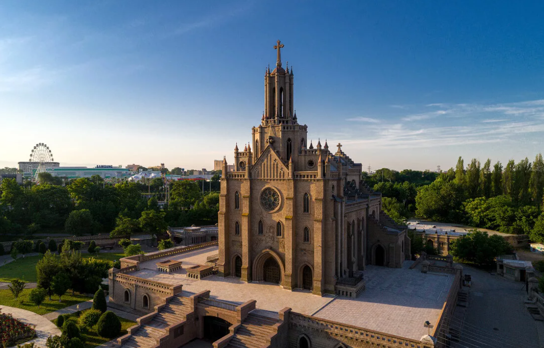 Собор Святейшего Сердца Иисуса — католический храм в Ташкенте
