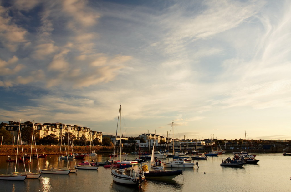 Дан - Лерэ — пригород в графстве Дублин