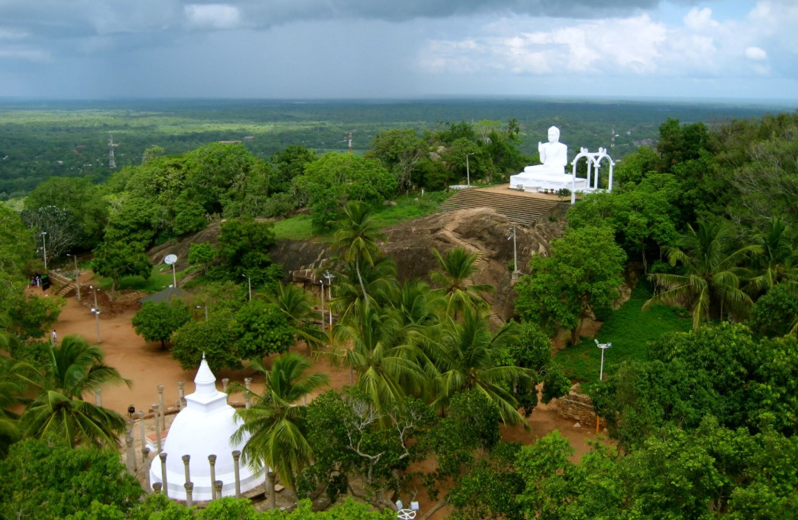 Михинтале (Mihintale) – это археологический комплекс и это место встречи индийского царевича Махинды