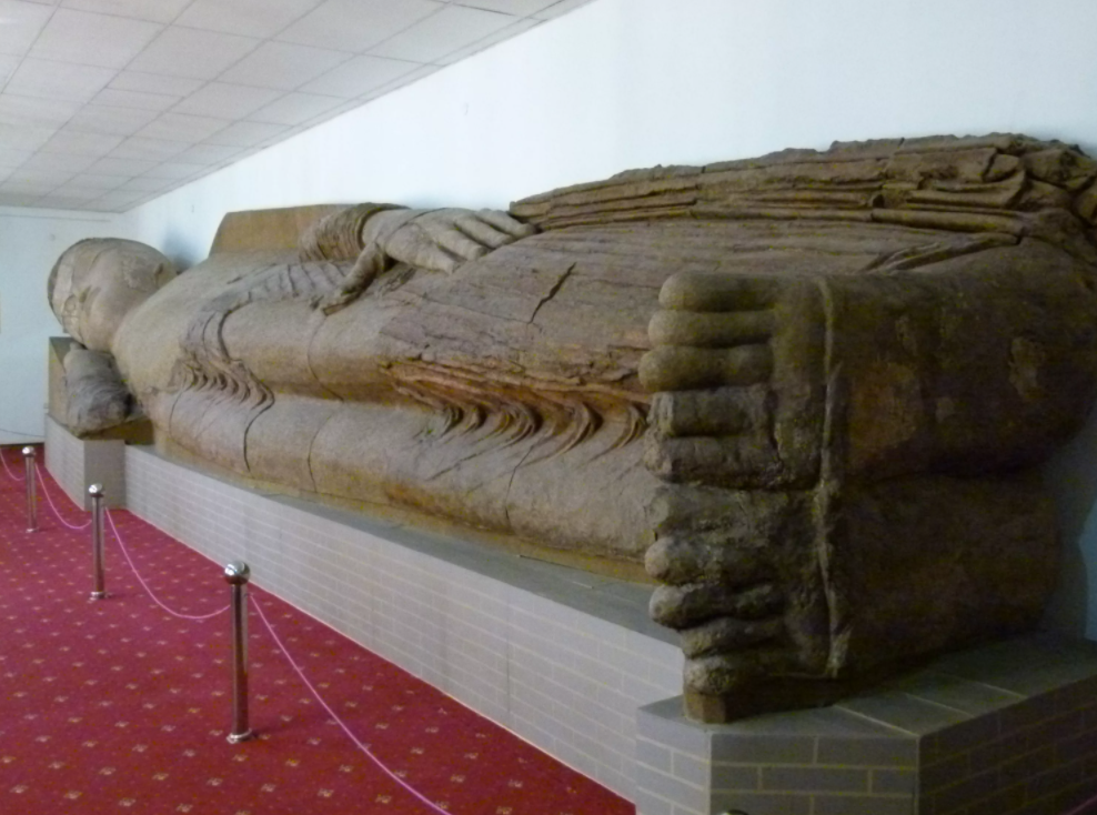 Хатлонский будда или Будда в нирване