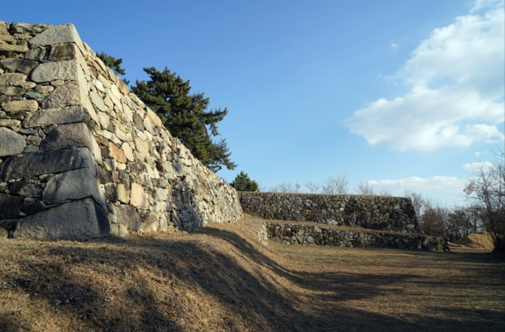 Сунчхон Вэсон — единственный сохранившийся японский замок в Чолла-Намдо