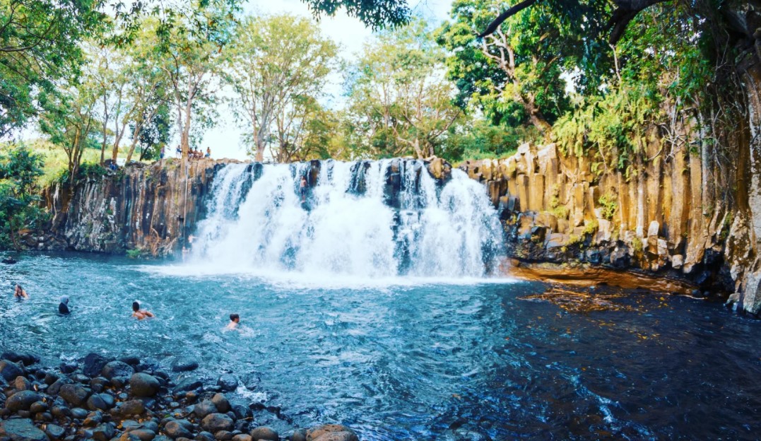 Водопад Роджер Фоллс