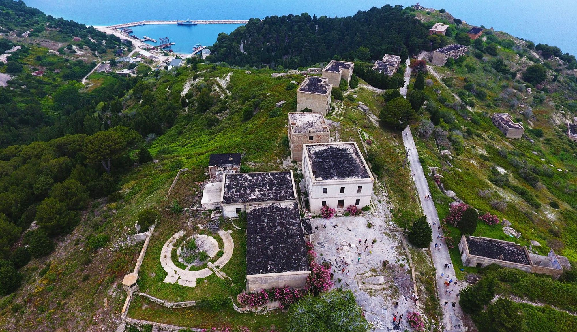 Остров Сазан (Sazan Island)