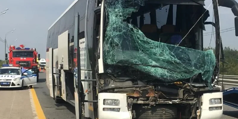 Студенты, ехавшие из Ярославля в Крым, попали в ДТП