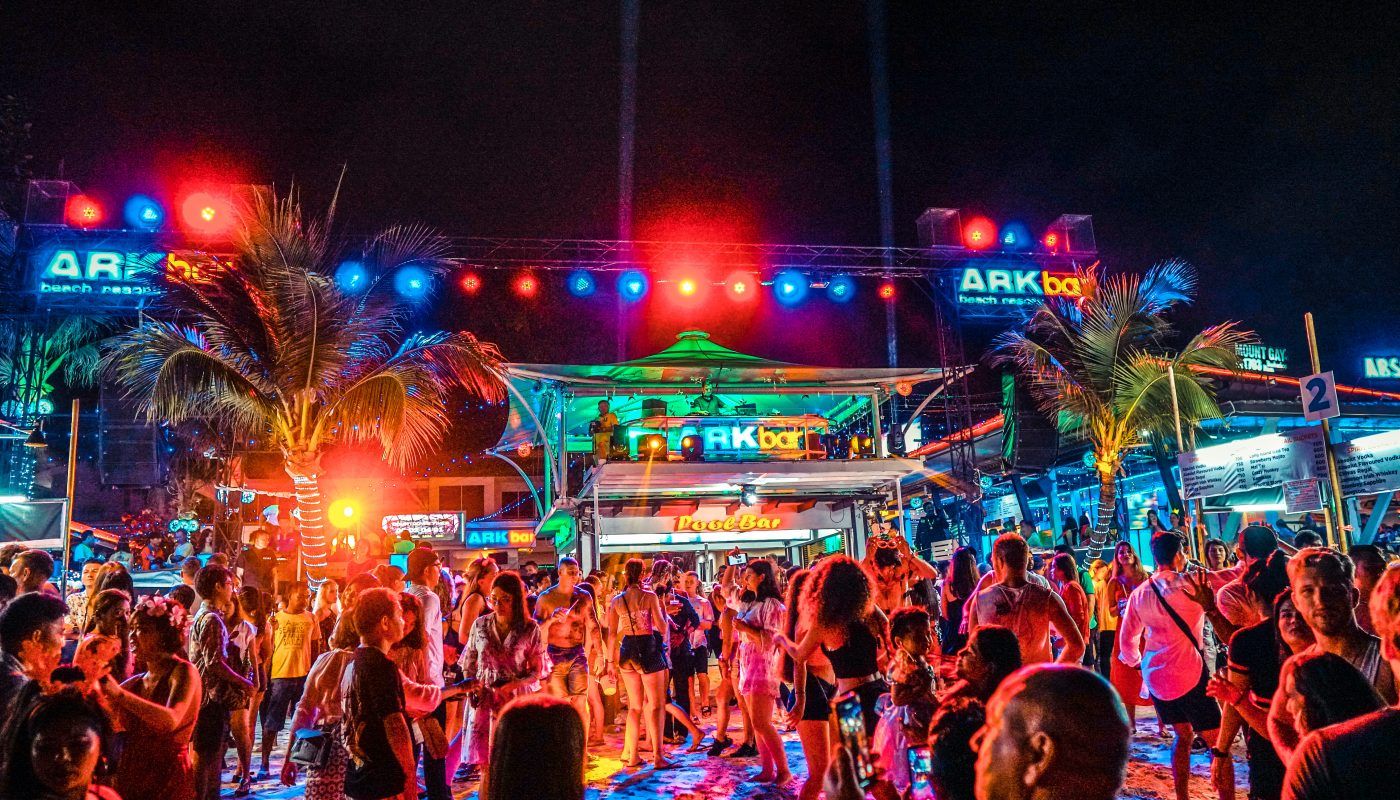 Где тусить: Чавенг Бич (Chaweng Beach)