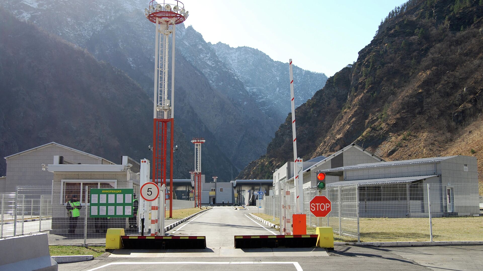 Россия отменила почти все антивирусные ограничения на сухопутных границах