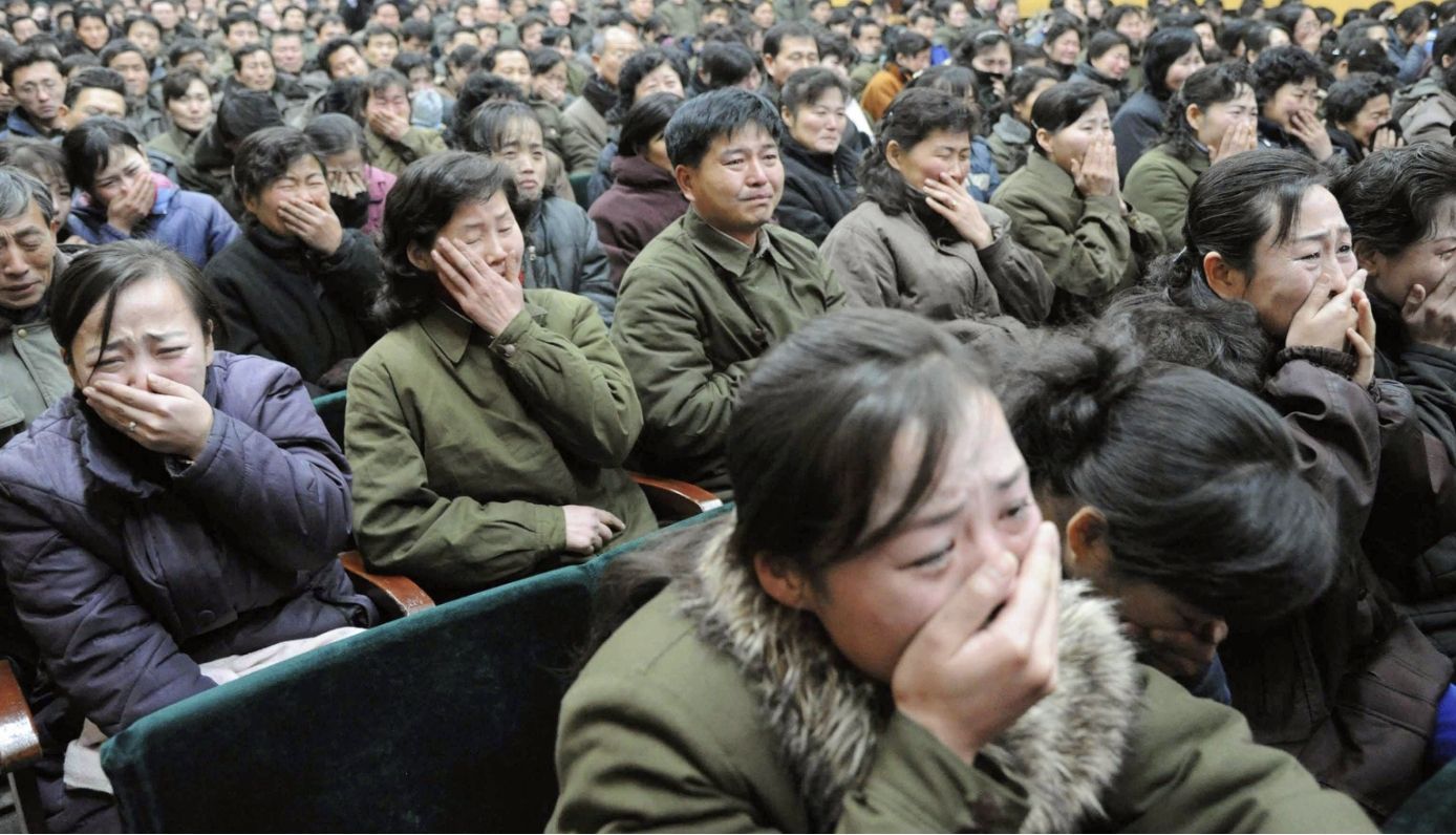 Плакать — обязанность в Северной Корее