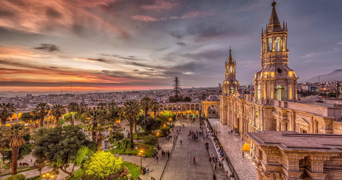 Арекипа - очень красивый перуанский город с центром в колониальной архитектуре