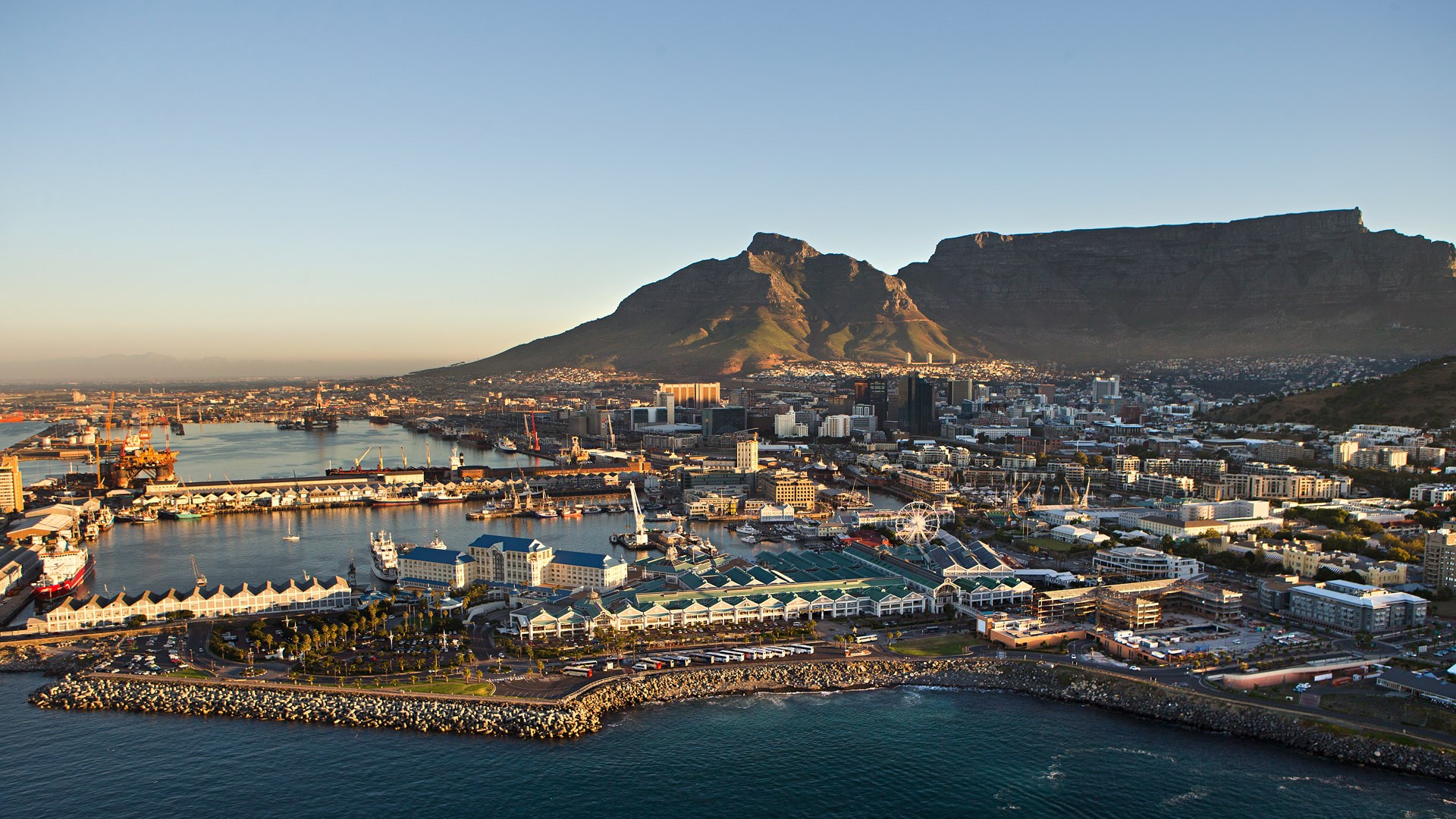 Набережная Виктории и Альфреда