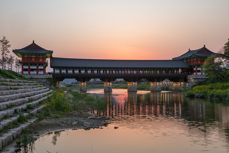 Мост Вольджонгё в Кёнджу