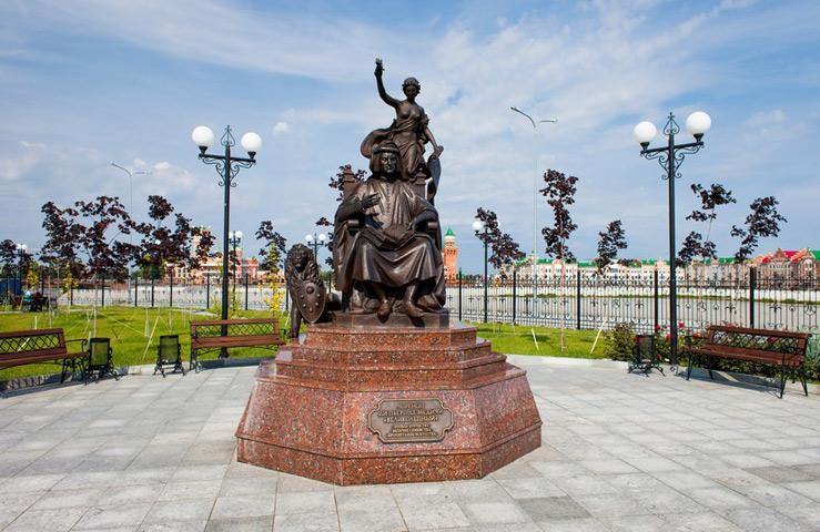 Памятник Лоренцо Медичи Памятник Лоренцо Медичи