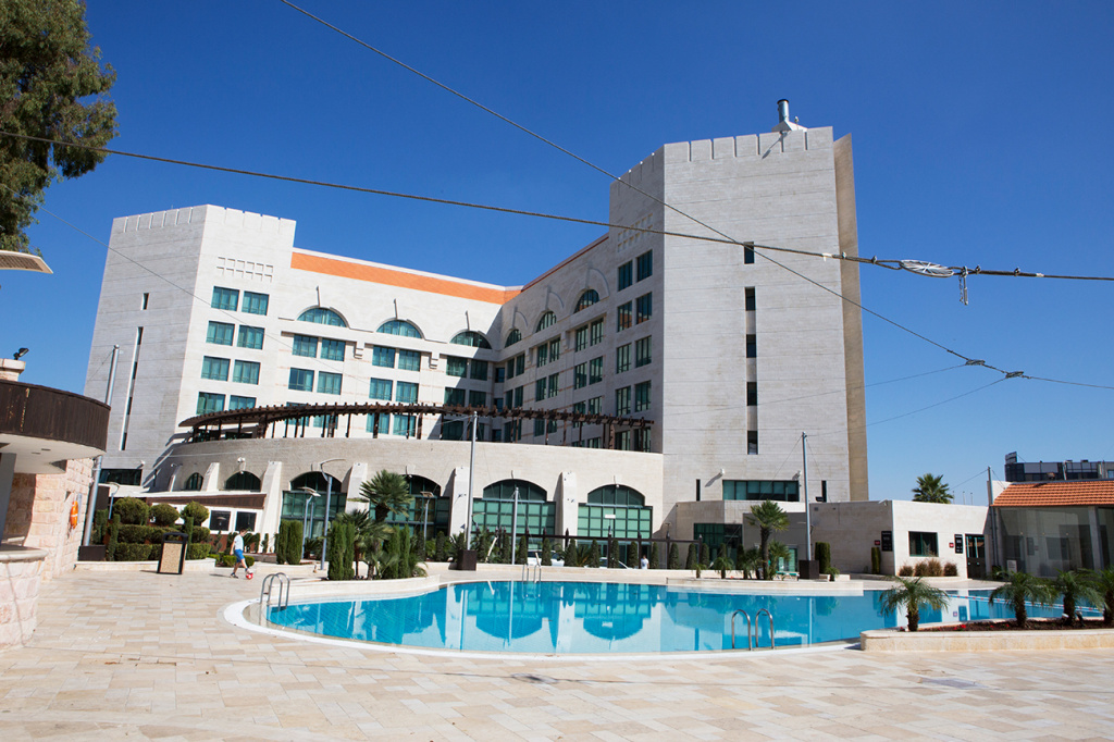 Отель Mövenpick Hotel Ramallah