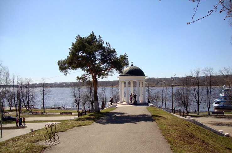 Беседка Островского в Костроме