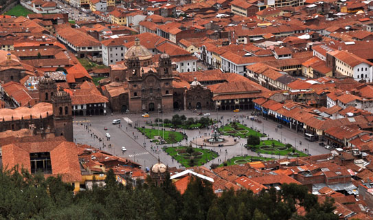 Пласа-де-Армас (Plaza de Armas) в Куско