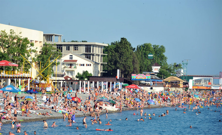 Пляж в Лазаревском