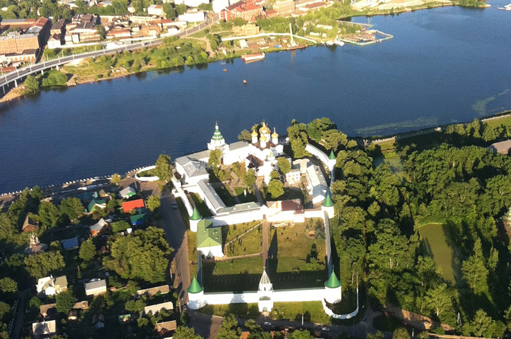 Ипатьевский монастырь в Костроме