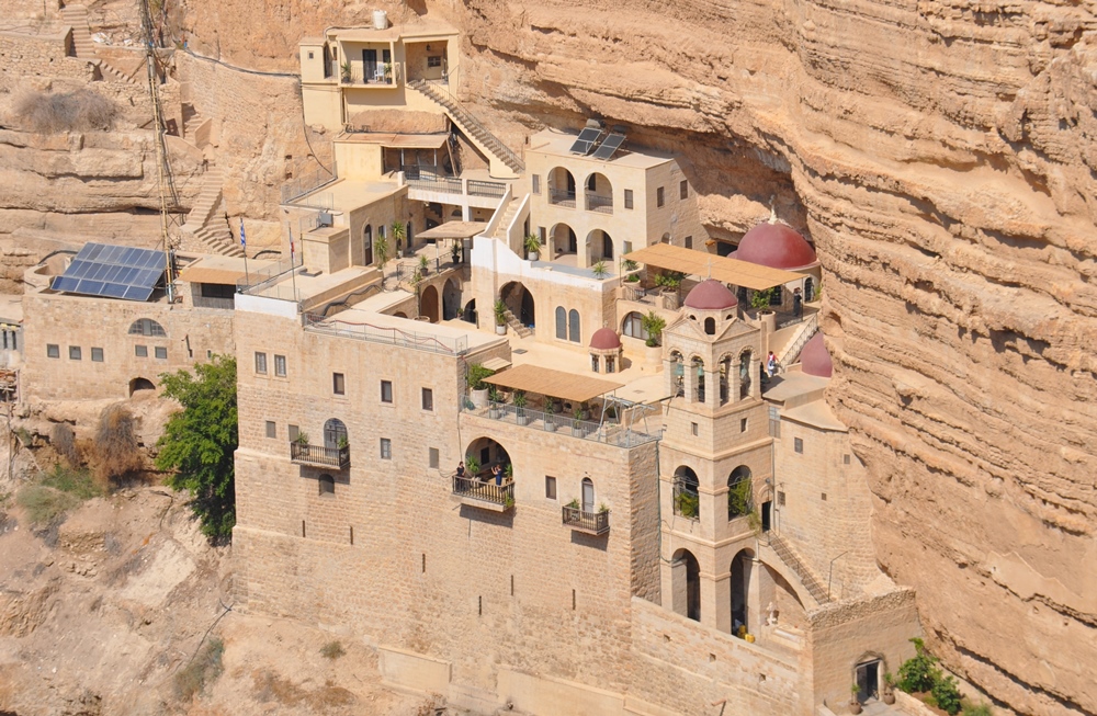 Каньон Вади Кельт и монастырь Святого Георгия Хозевита Каньон Вади Кельт и монастырь Святого Георгия Хозевита