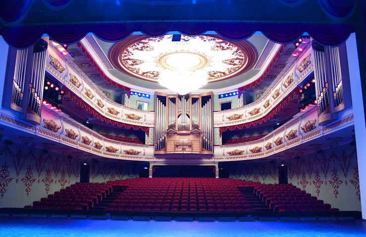 Театр оперы и балета в Йошкар-Оле. Фото 1 Театр оперы и балета в Йошкар-Оле. Фото 1