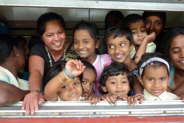 На Шри-Ланке дружелюбны от мала до велика На Шри-Ланке дружелюбны от мала до велика