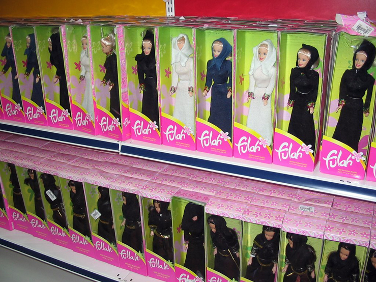 Местные Барби