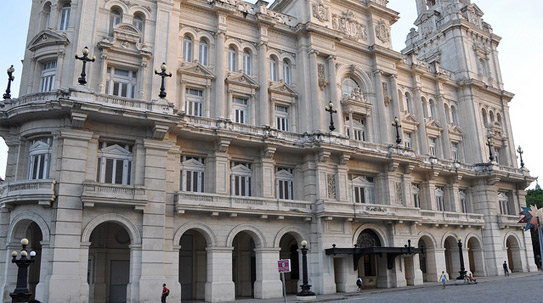 Национальный музей искусств (Museo Nacional de Bellas Artes)