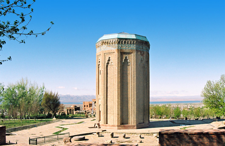 Мавзолей Момине хатун