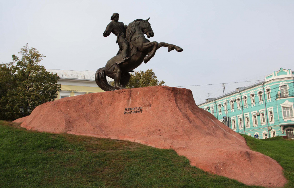 Памятник Евпатию Коловрату