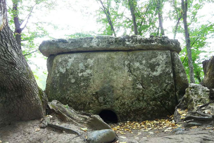 Хаджохский дольмен Хаджохский дольмен