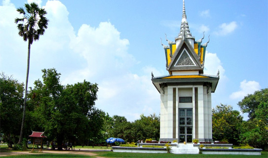 Мемориал, доверху заполненный черепами Мемориал, доверху заполненный черепами