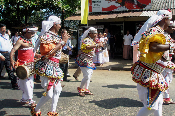 Праздники на Шри-Ланке – почти полгода Праздники на Шри-Ланке – почти полгода